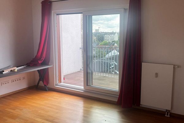 2-Zimmer-Penthouse-Wohnung mit Balkon