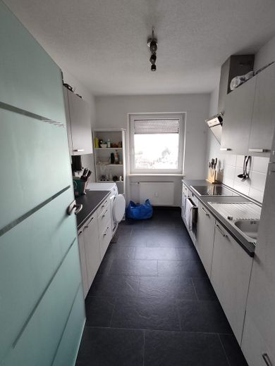 Zentrale 3-Zimmer-Wohnung, direkt neben Krankenhaus und Gymnasium – الصورة 6