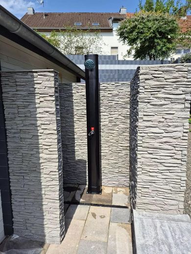 Traumhaus mit Einliegerwohnung in Saabrücken, Pool, Sauna, Klima .... – Dusche an der Sauna