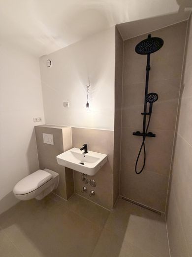 Helle 1-Zimmer-Wohnung inkl. EBK und Balkon - Erstbezug nach Sanierung – Bad