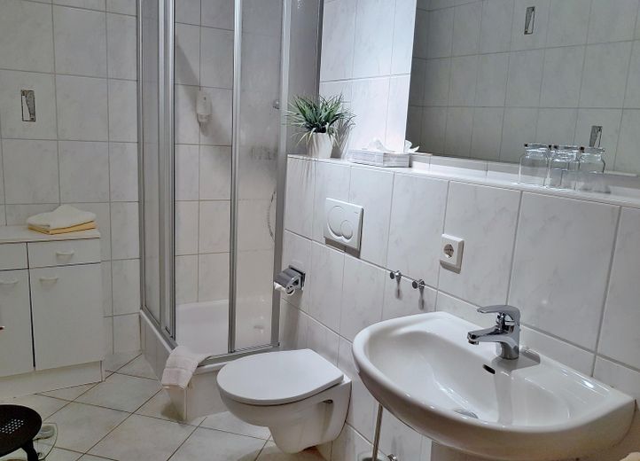 Güvenli sermaye yatırımı: Popüler bir tatil bölgesinde tam mobilyalı daire. – Das Duschbad