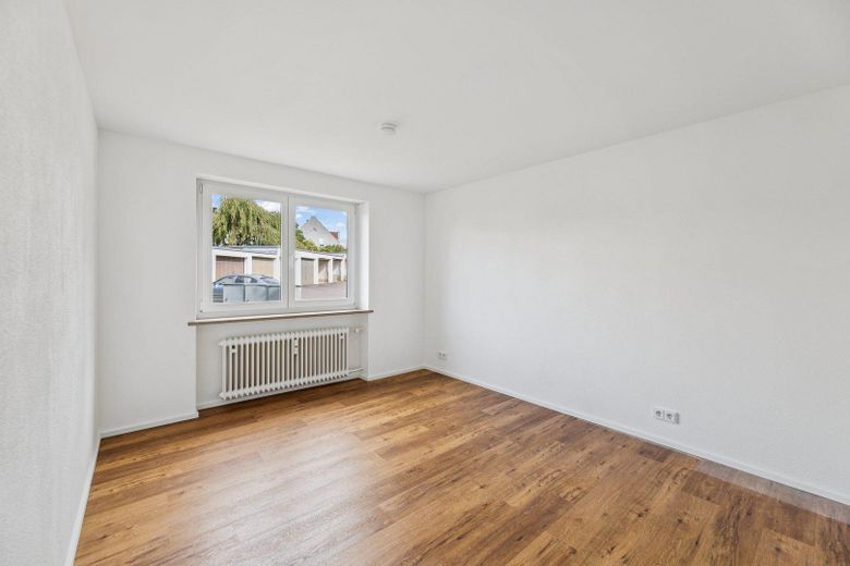 ERSTBEZUG: Erdgeschoss Wohnung 3,5 Zimmer in der Dreifaltigkeit – Schlafzimmer
