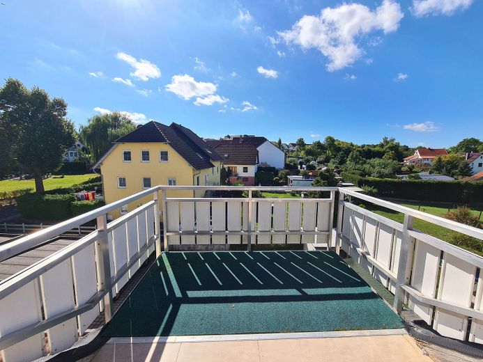 Balkonlu, otoparklı ve yeni doğalgaz kat kaloriferli 3 odalı daire | 50,90 m² – Balkon