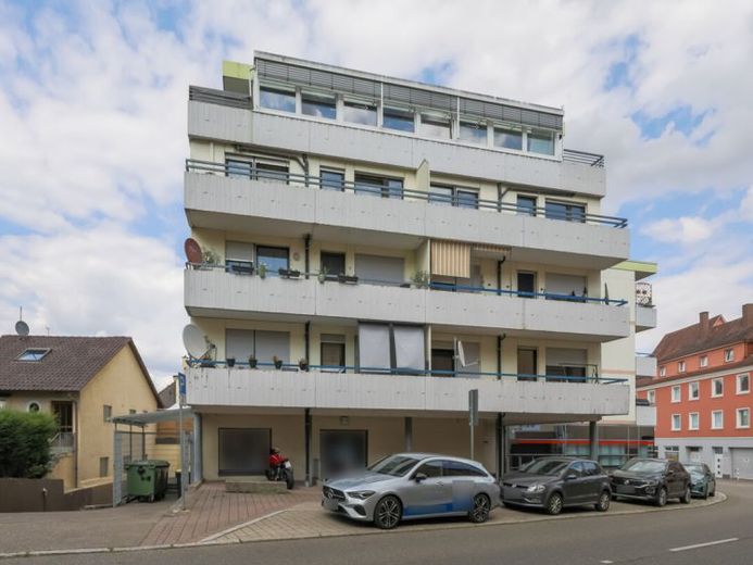 Zentral gelegen - Aufzug vorhanden! – Foto 1