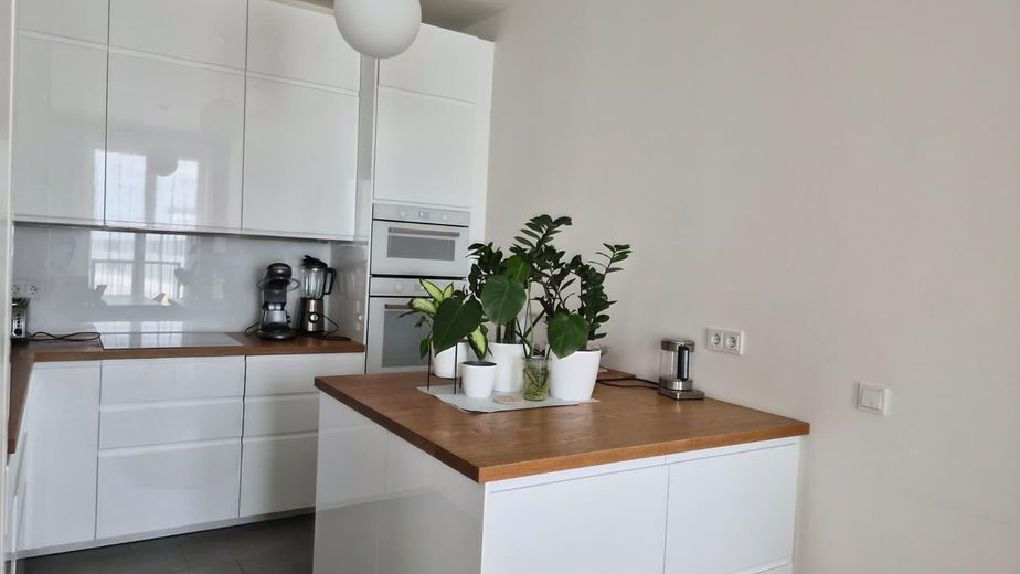 3-Zimmer-Wohnung in zentraler Lage von Tiergarten – Küche