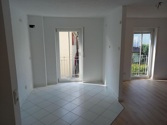 Lichtdurchflutete Zweizimmerwohnung – offene Küche