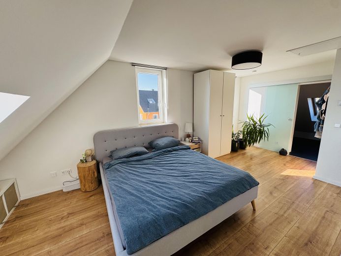 Schlafzimmer DG