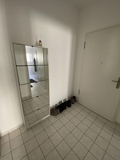 Appartement 1 pièce avec cuisine et salle de bains, pour célibataires ou couples, en face de la zone piétonne, Rheinstr. Wiesbaden – Photo 3