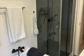 *** Luxuriöses Generationenhaus in gehobenen Umfeld mit Gartenparadies*** – Dusche