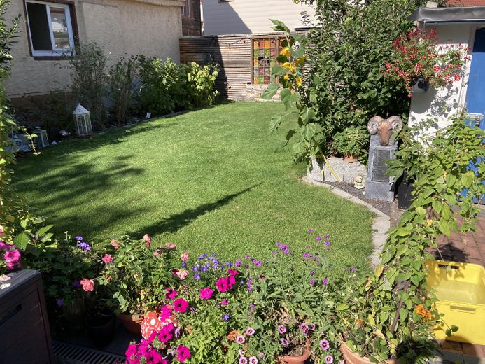Modernes Wohnjuwel-komfortabel und effizient im Herzen von Offenbach Bürgel – Garten