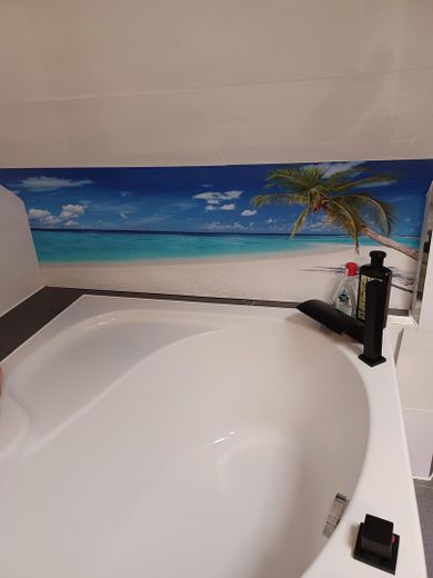 Klimatisierte mod.lichtdurchfl.DG-Whg. Pelleto+PV-Anlage,unverb.FERNSICHT+3-Fachvergl. – Badewanne