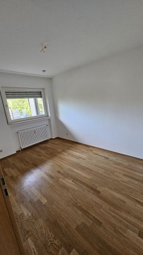 Sonnige 4-Zi mit Balkon + Garage in Ebersteinburg – Foto 7
