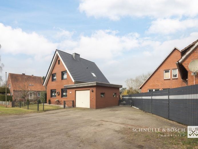 Tolles Zweifamilienhaus in ruhige Lage von Bremervörde – Foto 1