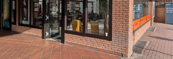 Vermietete Gewerbeeinheit in zentraler Lage von Neu Wulmstorf mit ca. 5,51 Prozent Bruttomietrendite