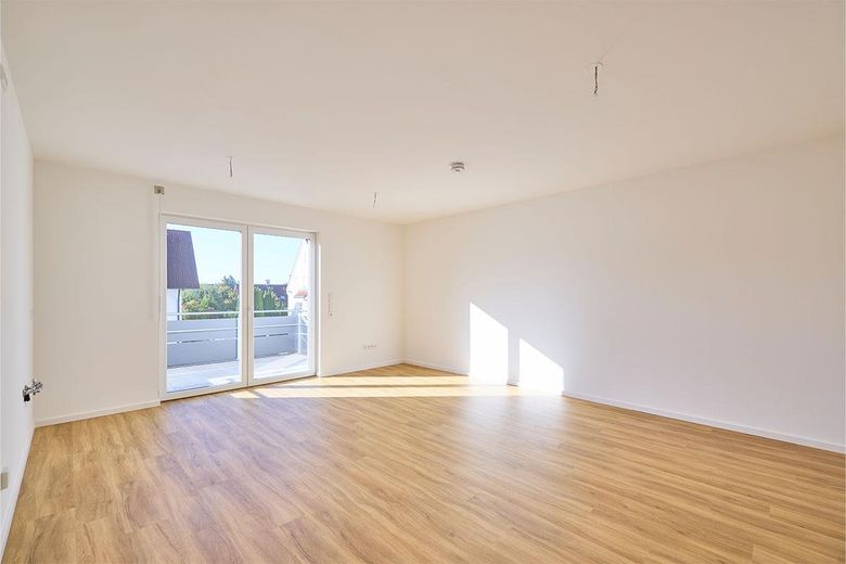 Wohn- Essküche mit Südbalkon