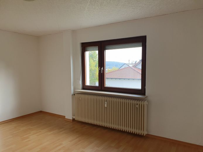 Gemütl. 3-Zi-EG-Whg., Du, WC, Terrasse, Garage, ab 01.05.24 Herbrechtingen-Anhausen zu vermieten – Teilansicht Schlafzimmer