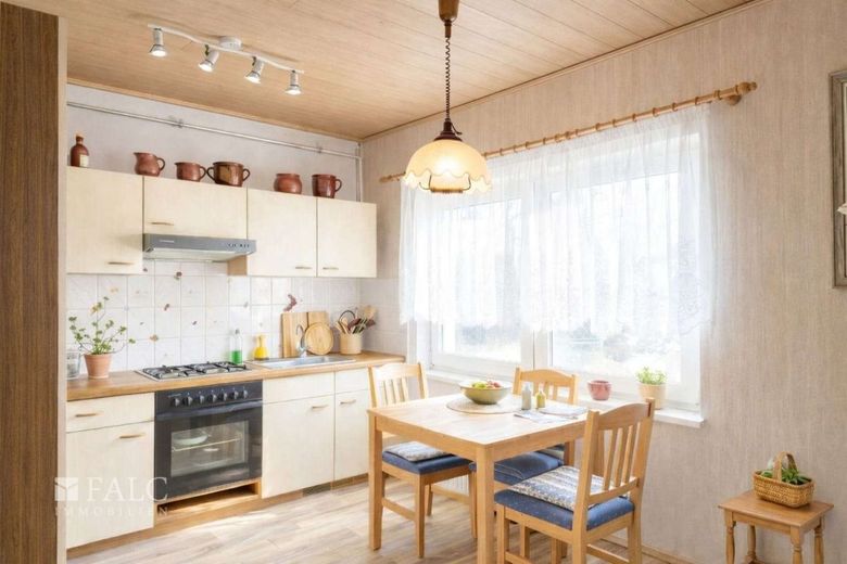 Gepflegter Bungalow auf großzügigem Grundstück - FALC Immobilien – Küchenbereich