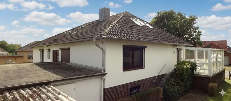 Bröckel - großes Familienhaus mit hohem Freizeitwert, Vollkeller und Garage – Nordwestseite
