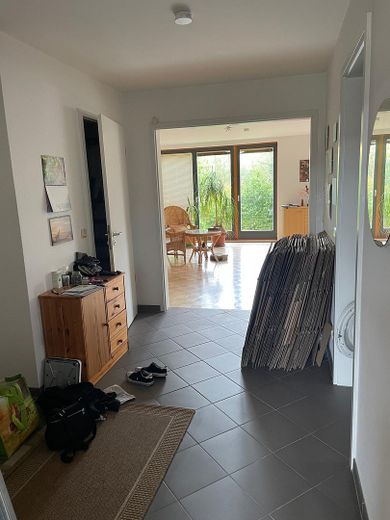 Bel appartement de 3 pièces avec balcon et vue sur la verdure ! – Photo 6
