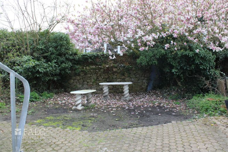 Wohn- und Geschäftshaus mit interessanter Gewerbefläche – Garten