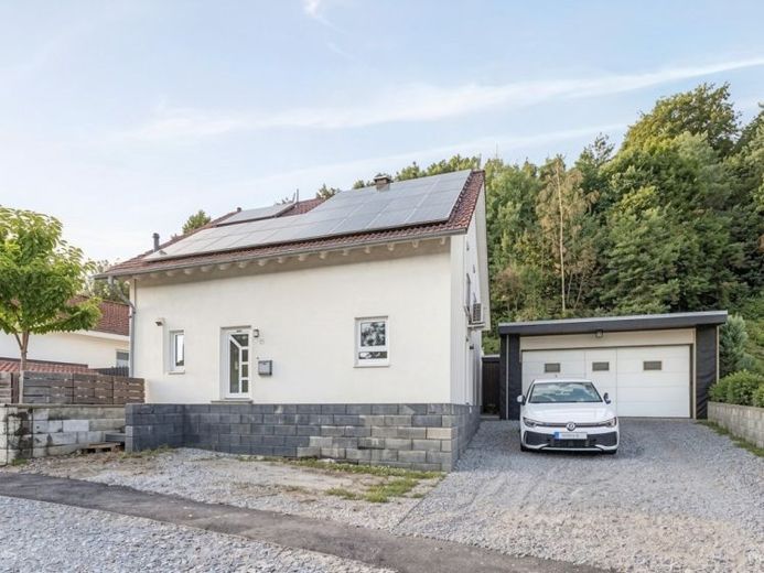 Mehlbach: Spokojny dom jednorodzinny z dużą przestrzenią do życia – Zdjęcie 1