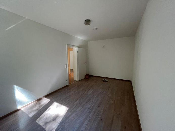 Bad Homburg'da komisyonsuz, ankastre mutfak ve balkon dahil aydınlık 3 odalı daire – sahibinden – Schlafzimmer