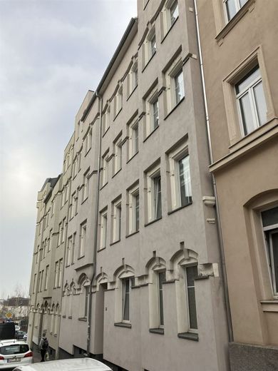 Kompakte DG 3-Zimmer mit Aufzug, Laminat, Dachbalkon und Eckwanne in guter Lage! – IMG_5040