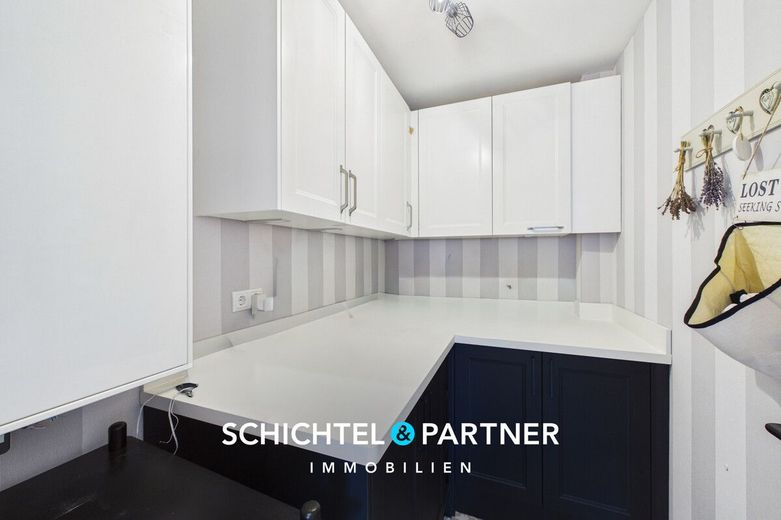 Osterholz | Bezugsfrei: Familienhaus mit liebevollem Garten und Garage – S&amp;P | Hauswirtschaftsraum