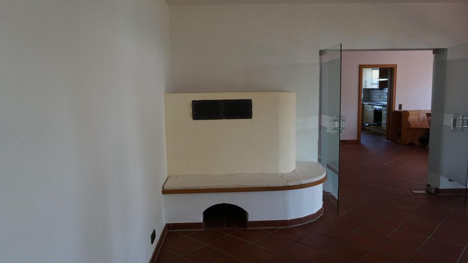 Kachelofen im Wohnzimmer