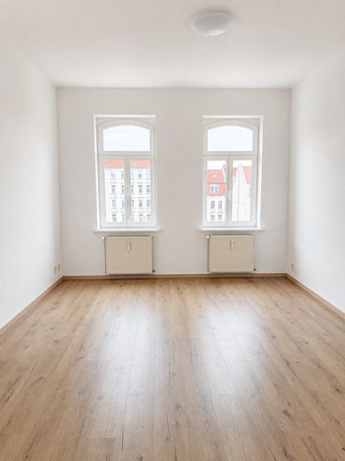 Bezugsfreier Gründerzeit-Altbau · Eckwohnung 3. OG · neue Holzfenster und Treppenhaus 2025 – Foto 4
