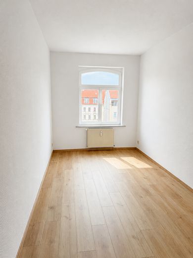 Bezugsfreier Gründerzeit-Altbau · Eckwohnung 3. OG · neue Holzfenster und Treppenhaus 2025 – Foto 6