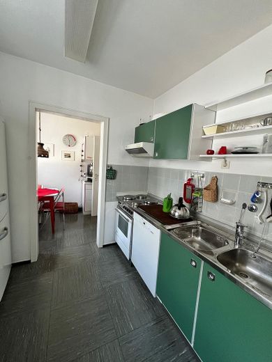 **Bonn-Röttgen - Charmantes Haus mit idyllischem Garten sucht neues Familienglück** - PRIVATVERKAUF – Küche