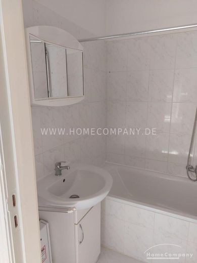 Traumhafte, neu renovierte 2-Zimmer-Wohnung in historischem Lübecker Alstadthaus – 0e15077b2de6c97b74c8113e829640cf461c6c13.jpg
