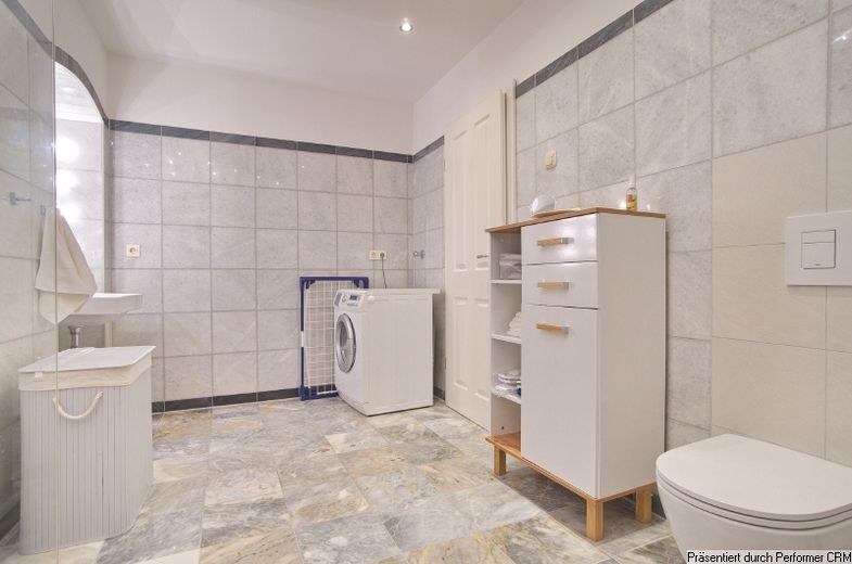 Charmante und sehr komfortable Wohnung mit eigenem Eingang und Gartenterrasse, Nähe Medienhafen – a273540c70c10ccc098855b7d5e58ab69723567b.jpg