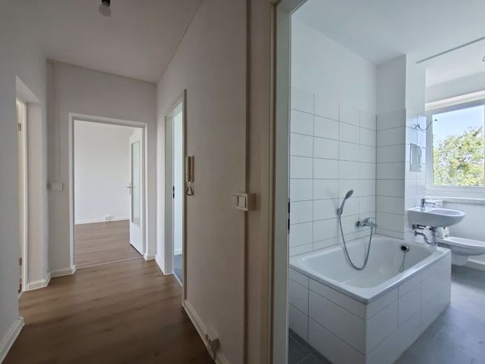 Moderne Vierraumwohnung zum TOP-Mietpreis! – Foto 1