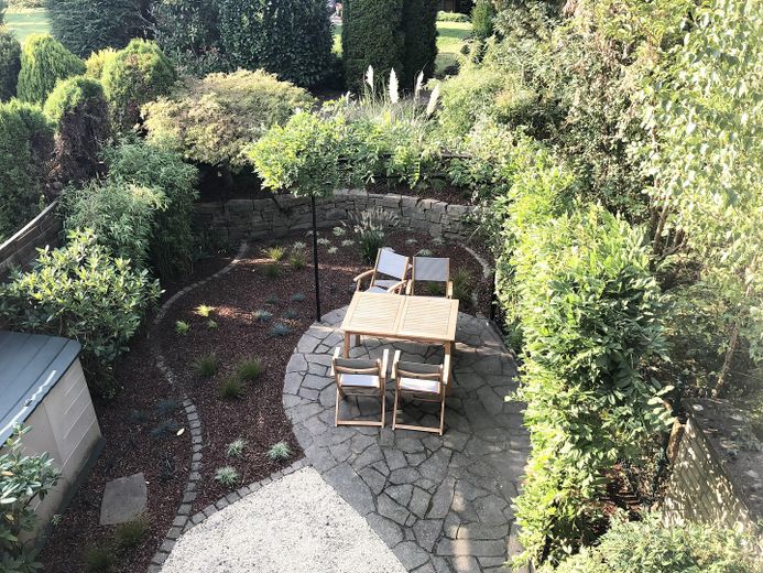 Garten - abendliche West-Sonne