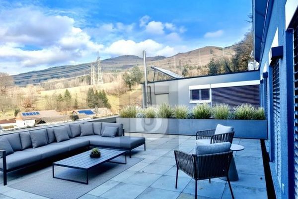 WOHNJUWEL: FERNBLICK & SMART-HOME-LUXUS