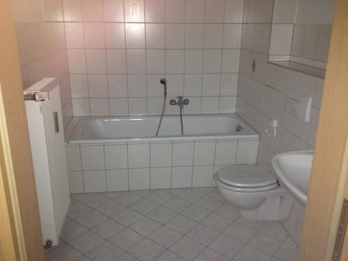 Großzügige 3-Zimmer mit Abstellraum, Laminat, Riesenküche, EBK und Wannenbad in uninaher Lage!! – rem31.3ogre_b