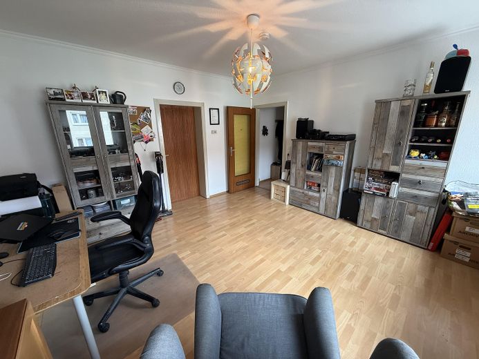 Wynajęte mieszkanie 2-pokojowe w bardzo dobrej lokalizacji – Wohnzimmer