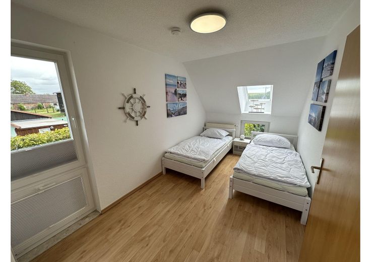 झील के किनारे शांत आवास: 17111 Sommersdorf में बगीचे वाला सुंदर पंक्ति-घर – Schlafzimmer 2