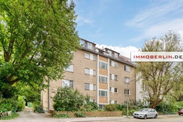 IMMOBERLIN.DE - Beliebte Lage! Sanierungsbedürftige Wohnung mit Südostloggia
