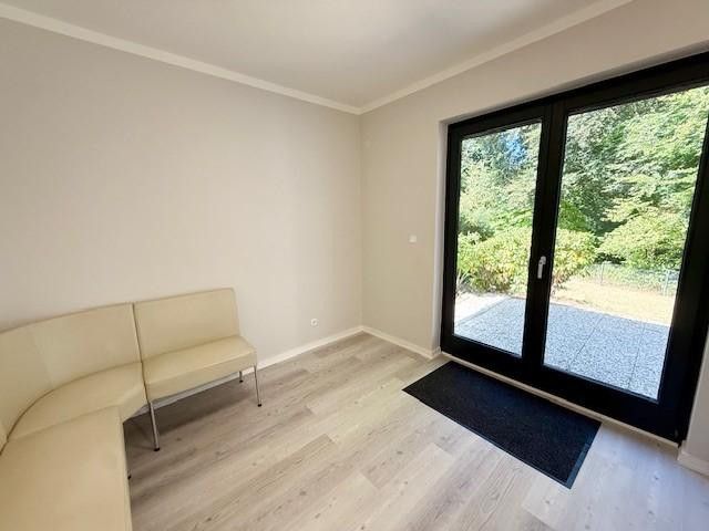 Zimmer mit Ausgang Terrasse