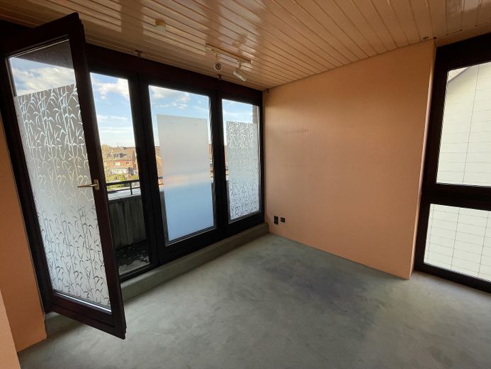 SZ mit kleinem Balkon