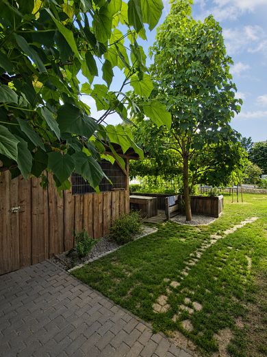 Modernes 217-m²-Familienhaus mit 8 Zimmern, PV-Speicher, Wallbox, Solar & großem Garten – Foto 6