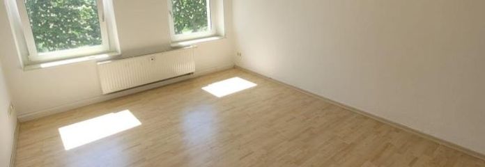2 Raum Wohnung 4. OG direkt am Lene Voigt Park WG geeignet ab 01.11.2026