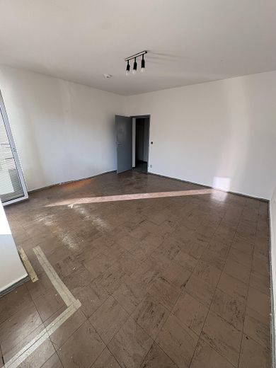 Ruhige 2-Zi.-Wohnung mit Balkon und Garten in Lichterfelde – sanierungsbedürftig – Zimmer 1