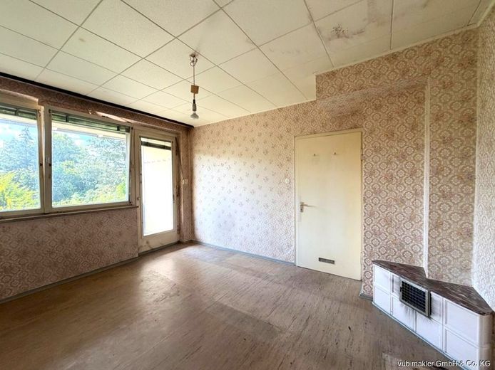 Reihenendhaus nahe Universität Bayreuth mit großem Garten und Entwicklungspotenzial – VUB0002473-10