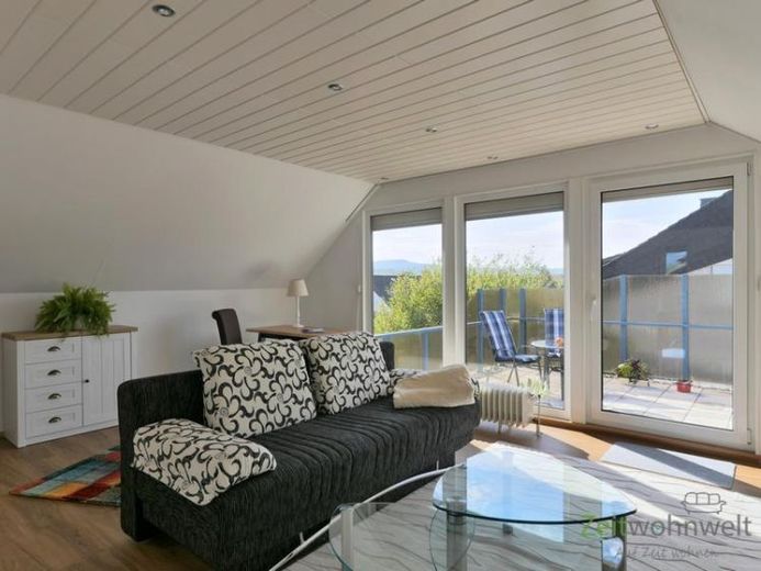 (EF1425_M) Kassel-Landkreis: Vellmar, spazioso appartamento arredato con enorme balcone sul tetto, servizi inclusi – Foto 1
