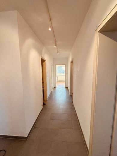 Flur Blick Richtung Wohnzimmer