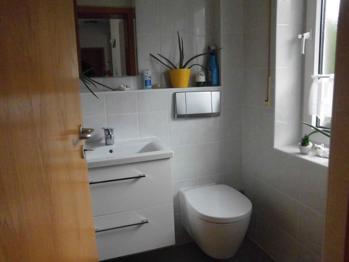 Schauenburg, Bungalow + ELW – Gäste-WC